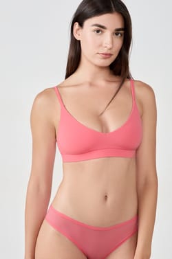 Soutien-gorge triangle en microfibre;${refinementColor}