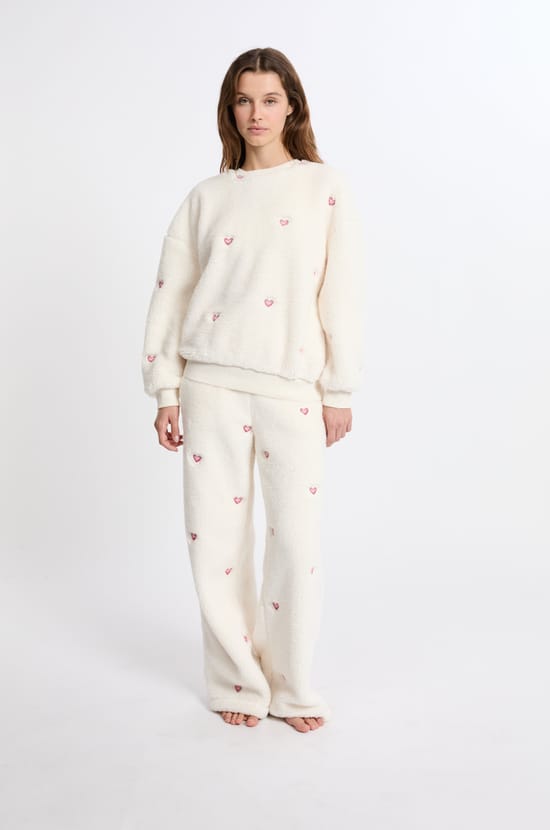 Sweatshirt à motifs coeurs effet polaire;${refinementColor}