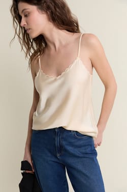 Caraco satin&eacute;;${refinementColor}