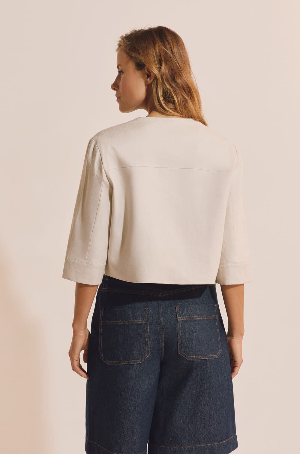 Veste courte en lin;${refinementColor}