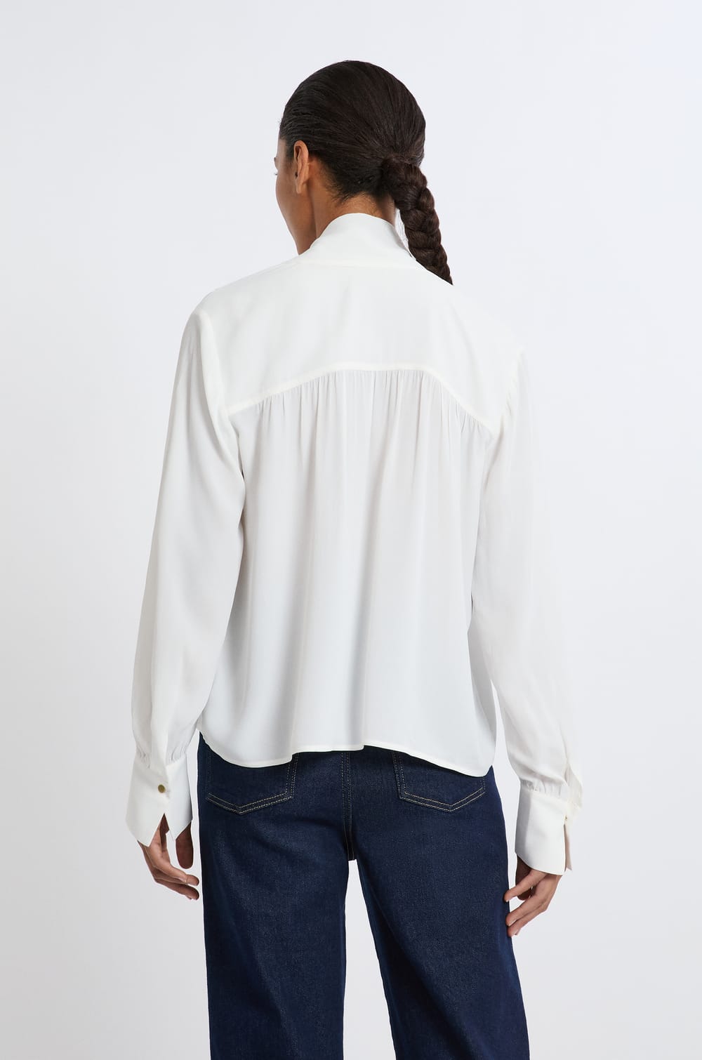 Chemise avec col cravate;${refinementColor}