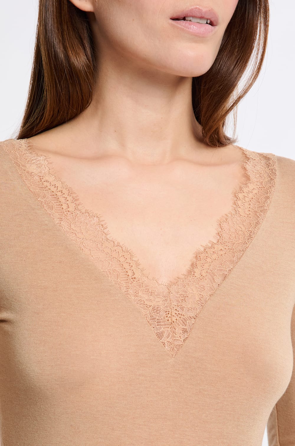 T-shirt thermique col V avec cachemire;${refinementColor}