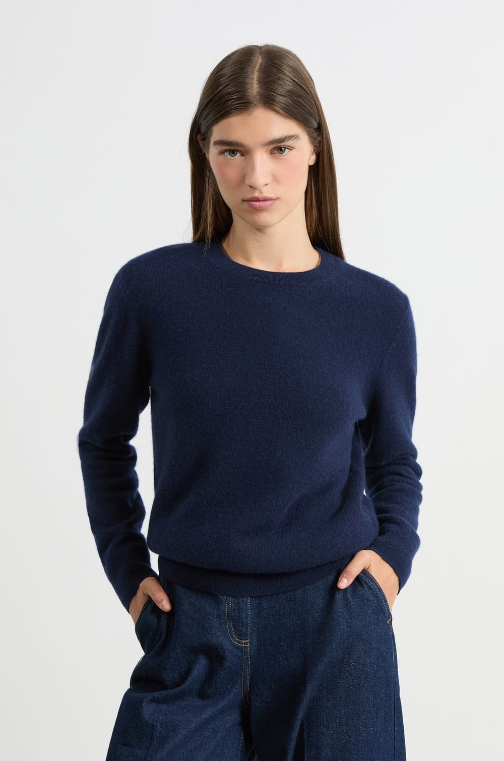 Round-Neck Cashmere Sweater;${refinementColor}