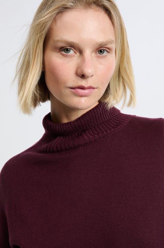 Sleeveless Sweater;${refinementColor}
