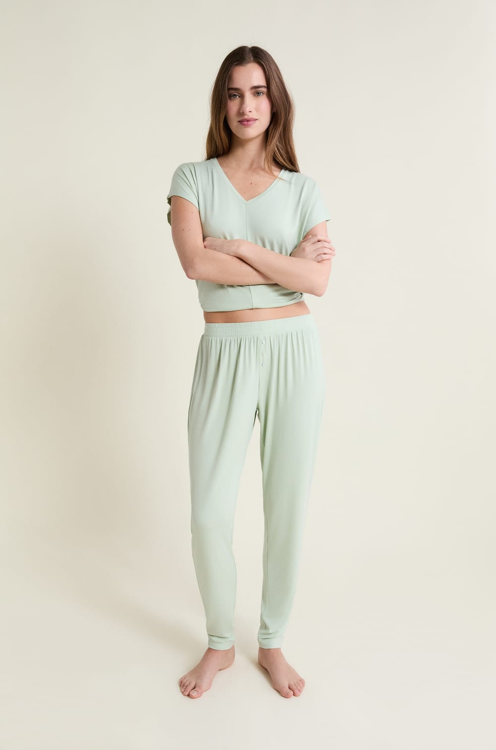 Camiseta de pijama de manga corta con cuello en V de modal;${refinementColor}