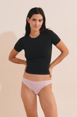 Tanga en microfibre;${refinementColor}
