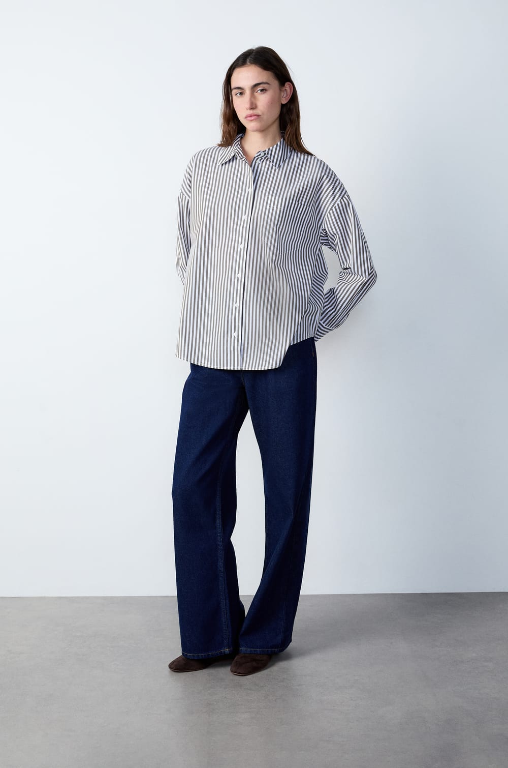 Long-sleeved striped shirt;${refinementColor}
