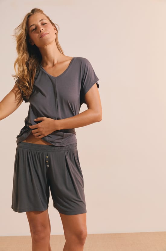 Pantal&oacute;n corto de pijama liso de modal;${refinementColor}