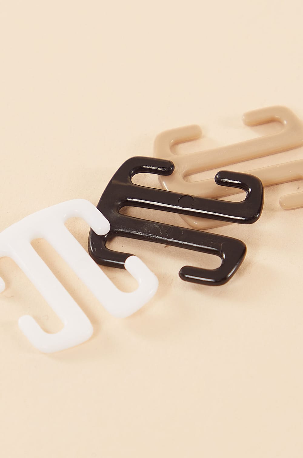 Set of 3 Racer Back Clips;${refinementColor}