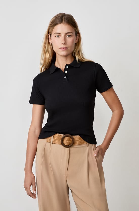 Short-sleeved polo shirt;${refinementColor}