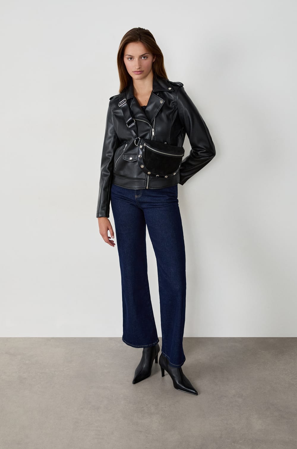 Veste courte en simili cuir;${refinementColor}