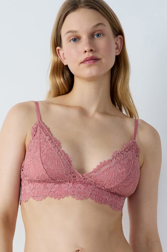 Lace Shorty;${refinementColor}