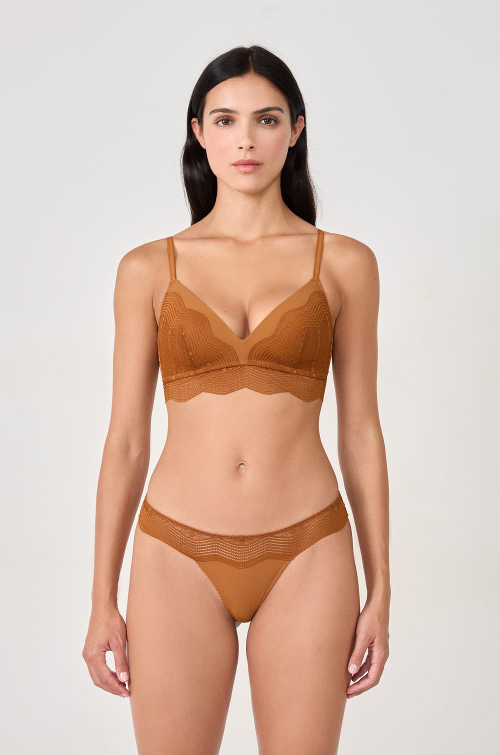 Wireless Triangle Bra;${refinementColor}