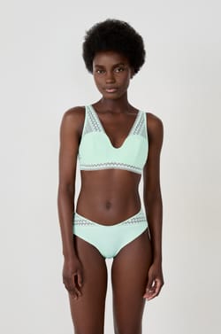 Braguita con encaje;${refinementColor}