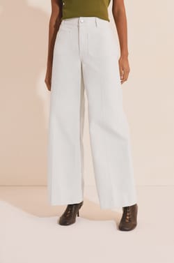 Jean droit &agrave; poches avant;${refinementColor}