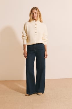 Pull manches longues avec d&eacute;tail bouton dor&eacute;;${refinementColor}