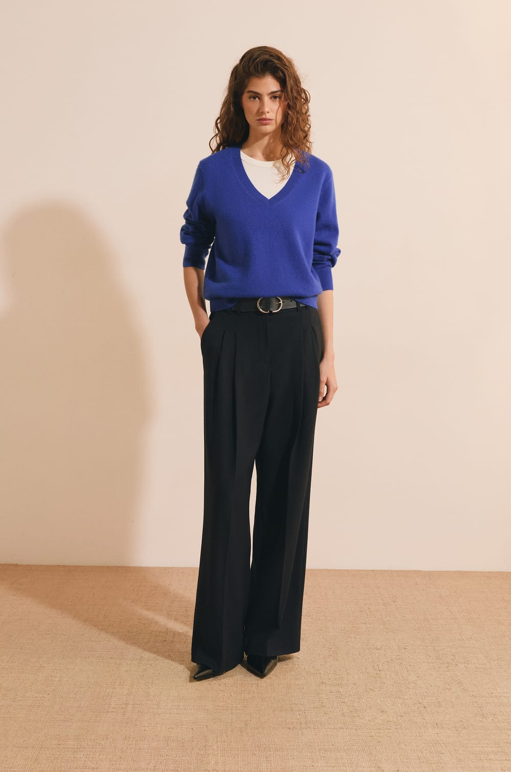 Pull col V 100% cachemire;${refinementColor}