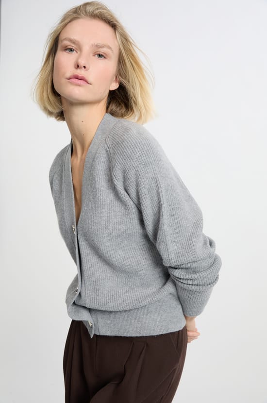 Long-sleeved Cardigan;${refinementColor}