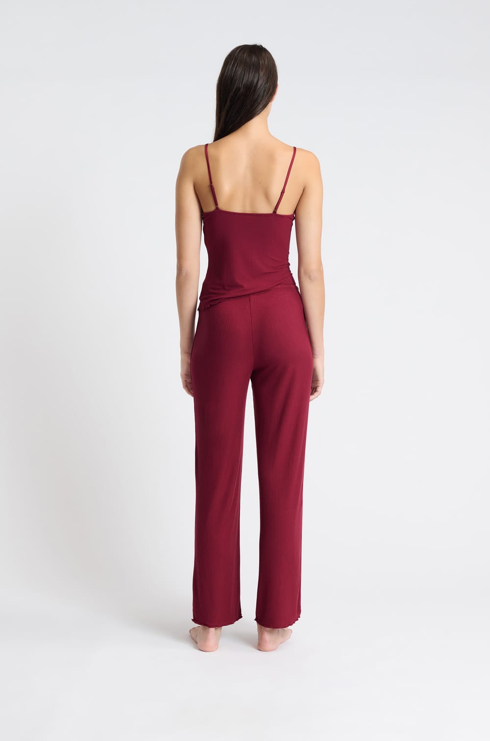 Ensemble de pyjama 2 pi&egrave;ces en maille c&ocirc;tel&eacute; d&eacute;tails dentelle;${refinementColor}