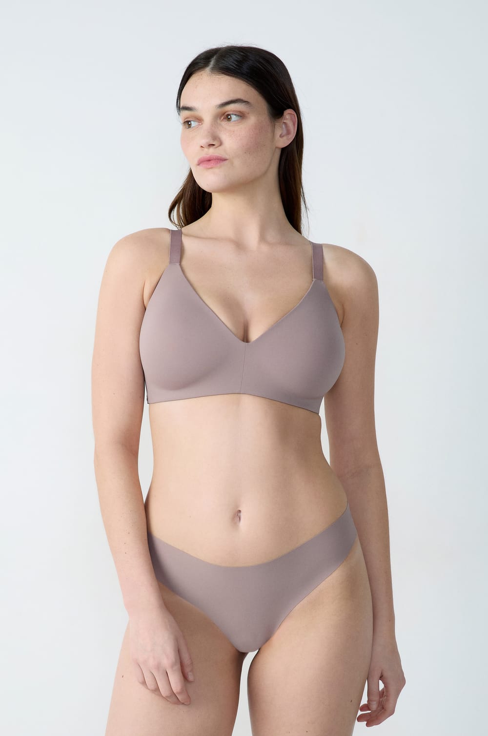 Soutien-gorge coques fines sans armatures en microfibre;${refinementColor}