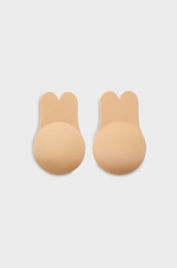 Lifting adhesive bra in fabric;${refinementColor}