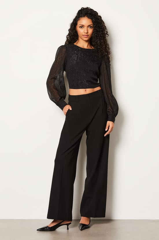 Blouse courte à paillettes dos nu;${refinementColor}