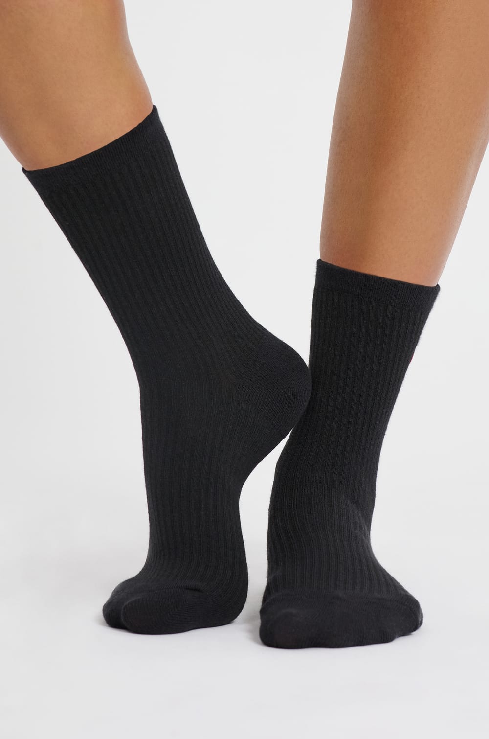 Ribbed Effect Socks;${refinementColor}
