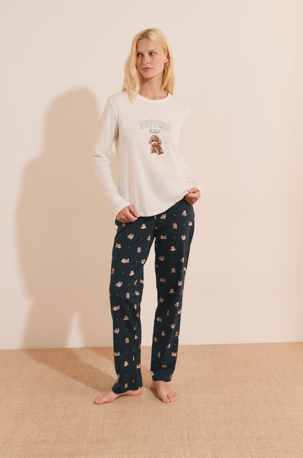 Ensemble de pyjama 3 pi&egrave;ces &agrave; motifs chiens;${refinementColor}