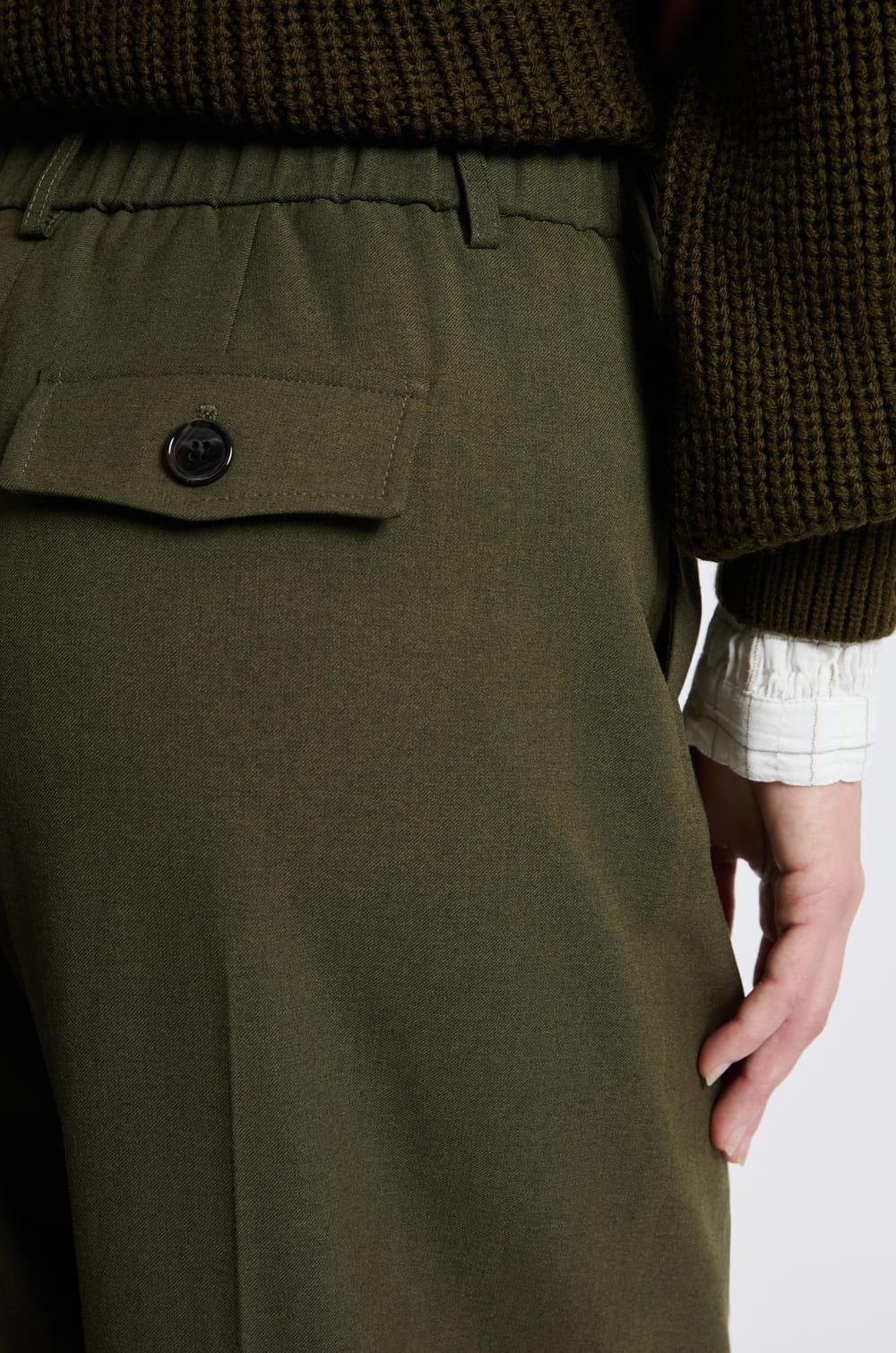 Wide Straight Trousers;${refinementColor}