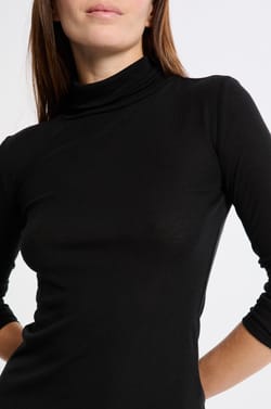 T-shirt thermique col roulé avec laine;${refinementColor}