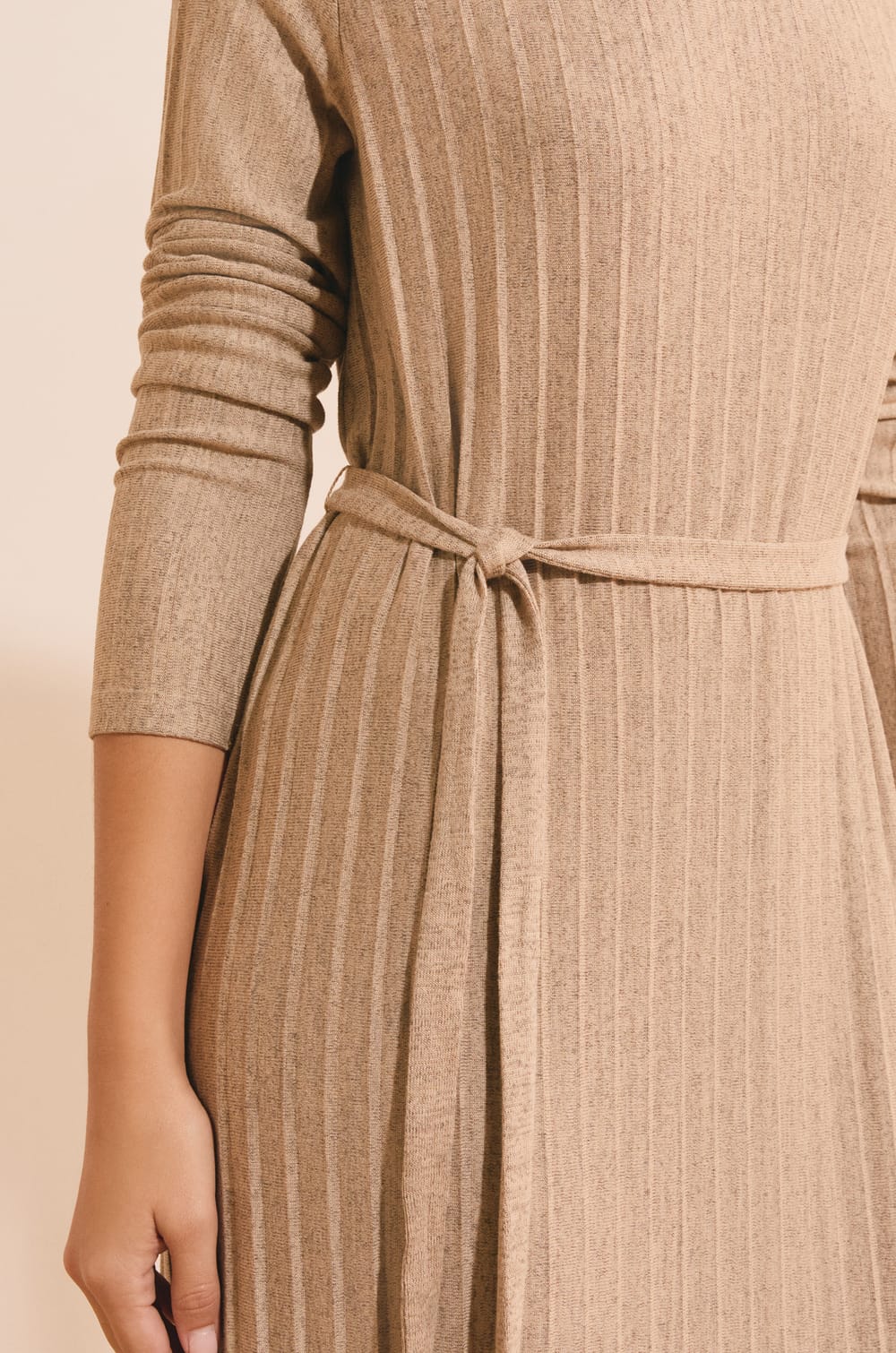 Robe longue &agrave; nouer;${refinementColor}