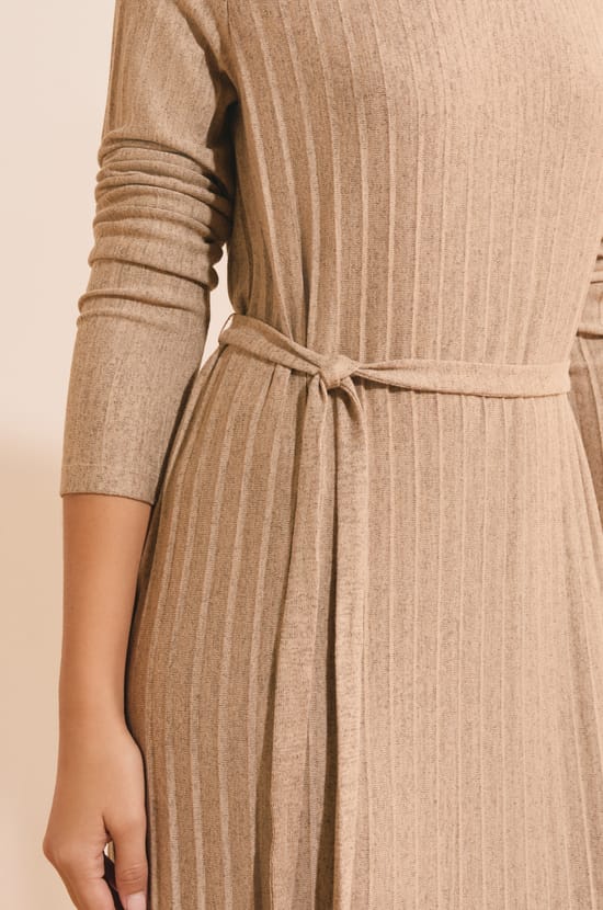 Robe longue &agrave; nouer;${refinementColor}