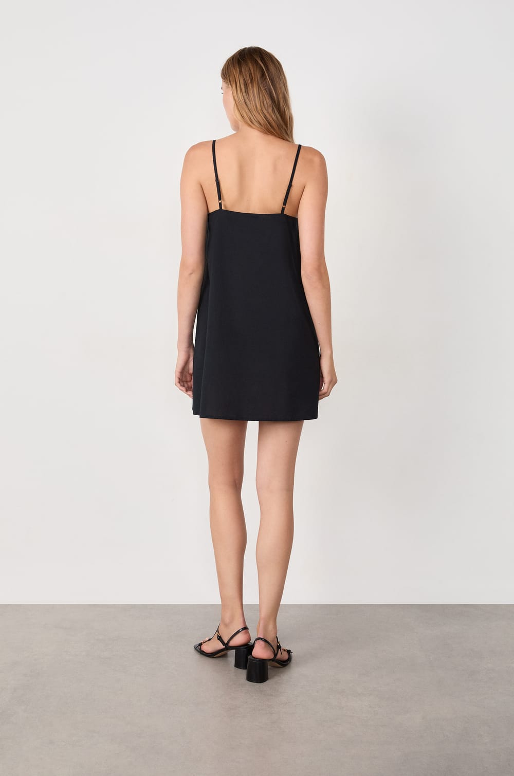 Fond de robe 100% coton;${refinementColor}
