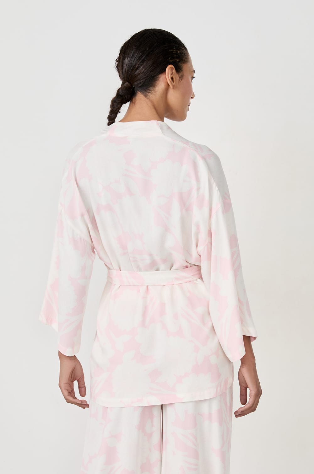Déshabillé satiné imprimé;${refinementColor}