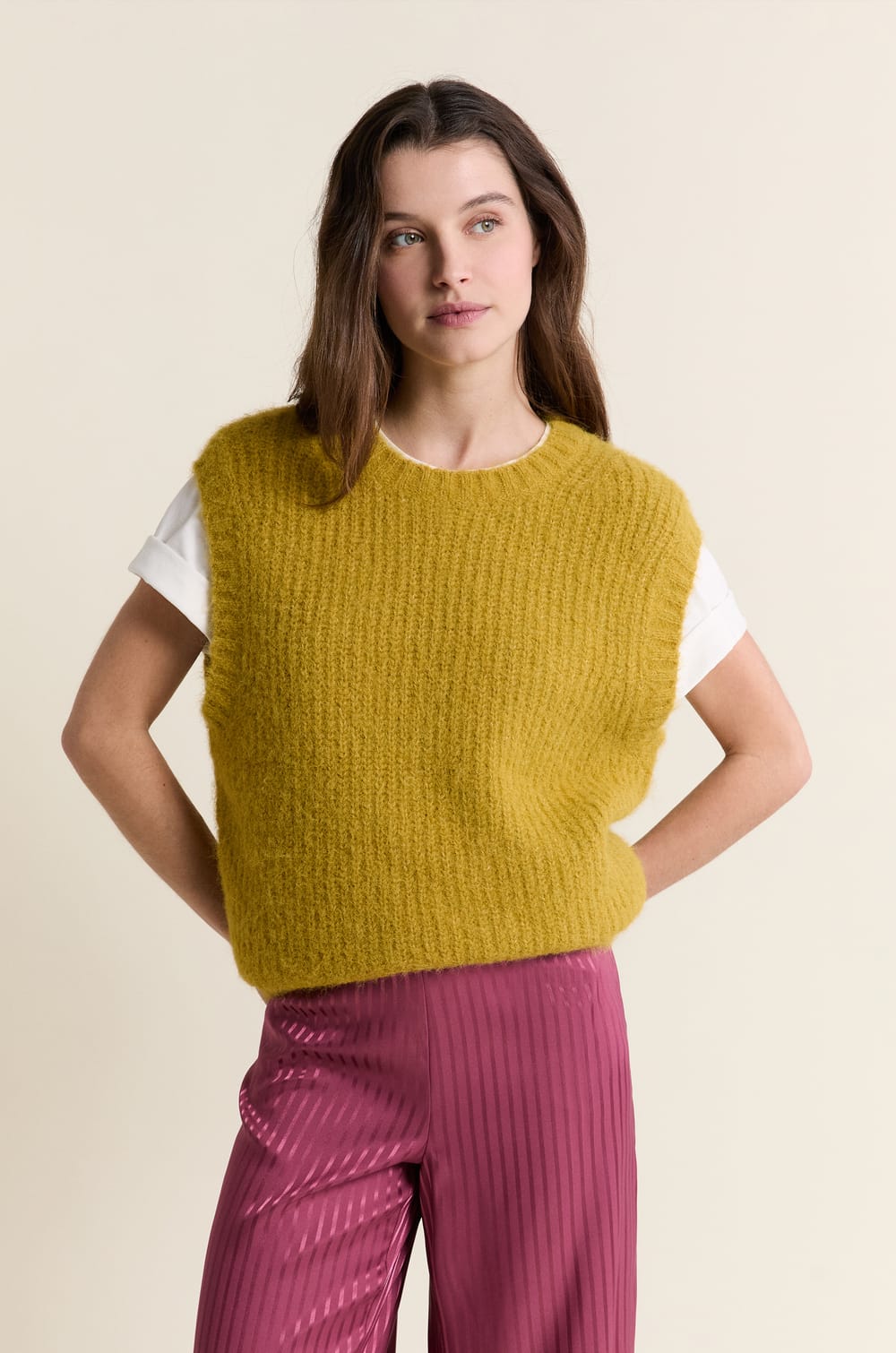 Pull sans manches;${refinementColor}