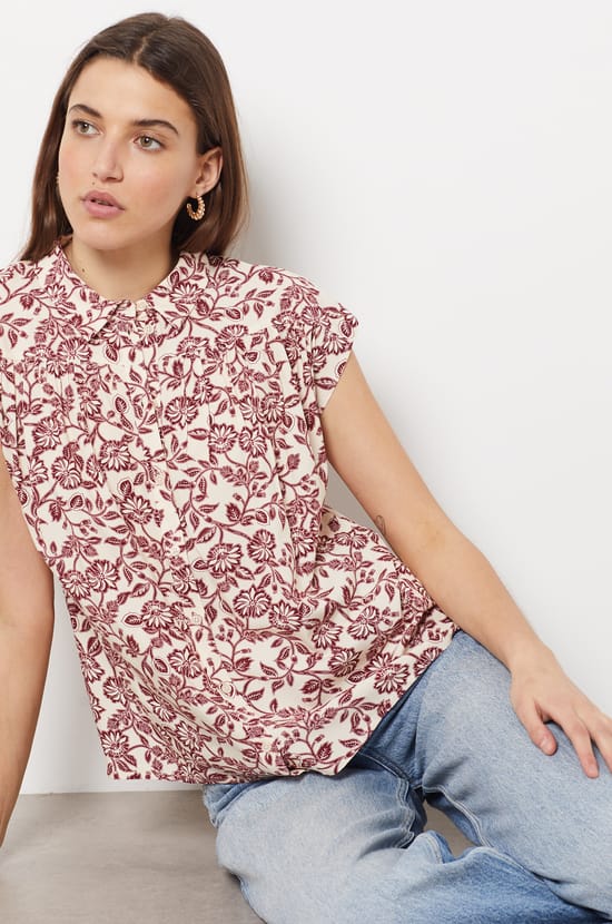 Floral Short-sleeved Shirt;${refinementColor}