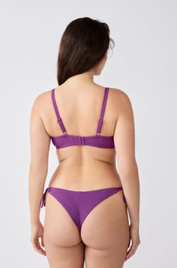 Haut de maillot brillant avec armature;${refinementColor}