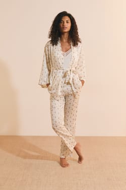 Ensemble de pyjama 3 pi&egrave;ces &agrave; motifs fleuris;${refinementColor}
