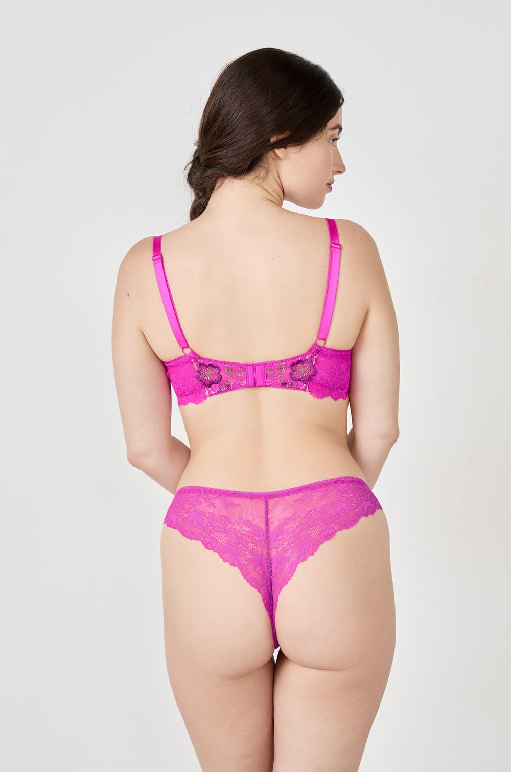 Soutien gorge classique brodé;${refinementColor}
