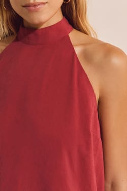 Robe courte sans manches;${refinementColor}