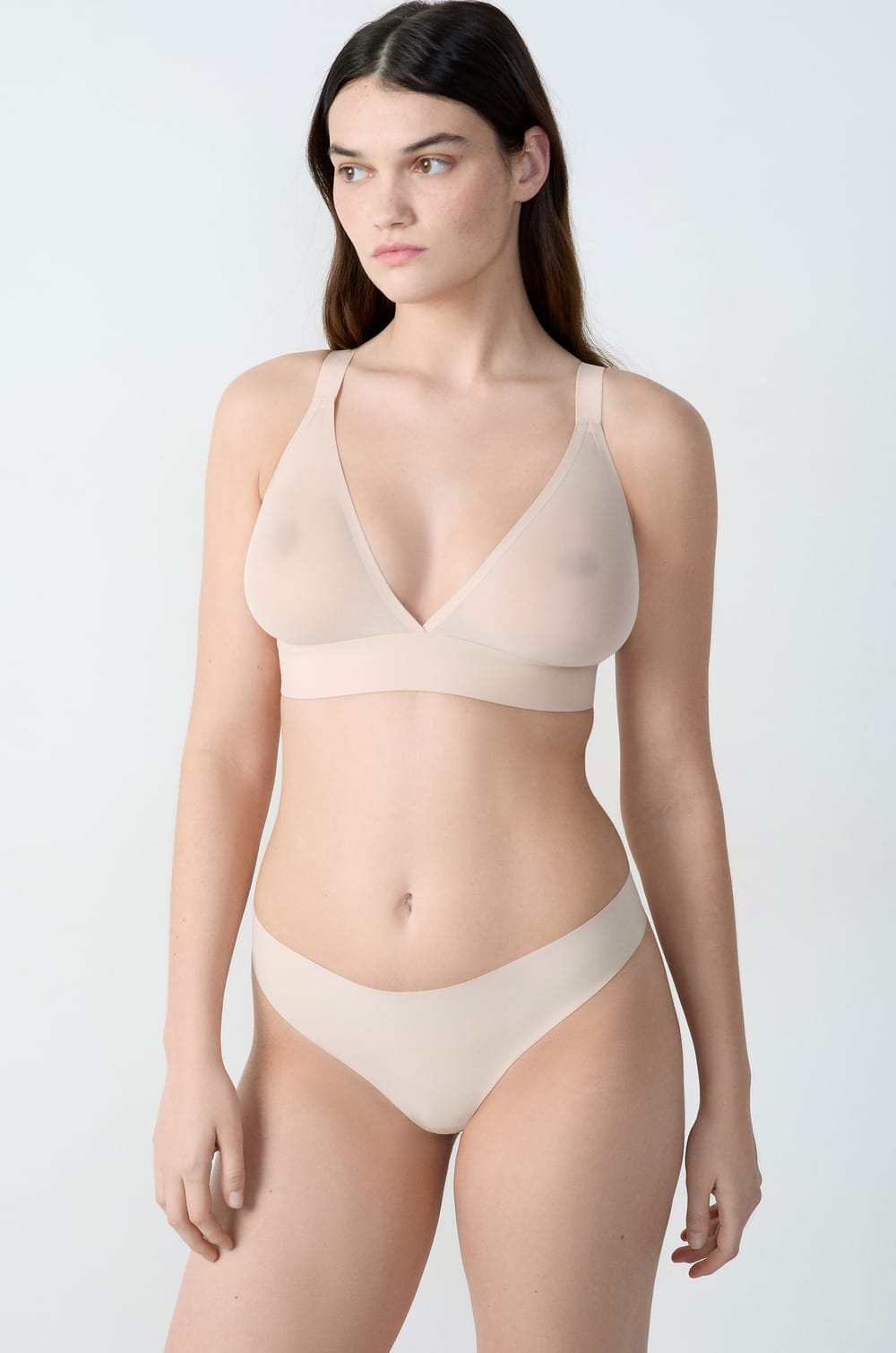 Soutien-gorge triangle coques fines sans armatures en mesh;${refinementColor}
