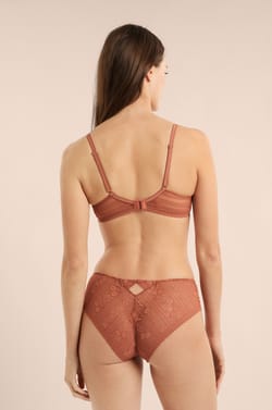 Klasick&aacute; podprsenka z krajky;${refinementColor}