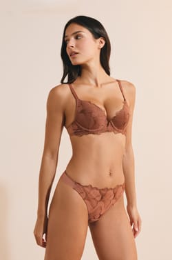 Tanga en broderie;${refinementColor}