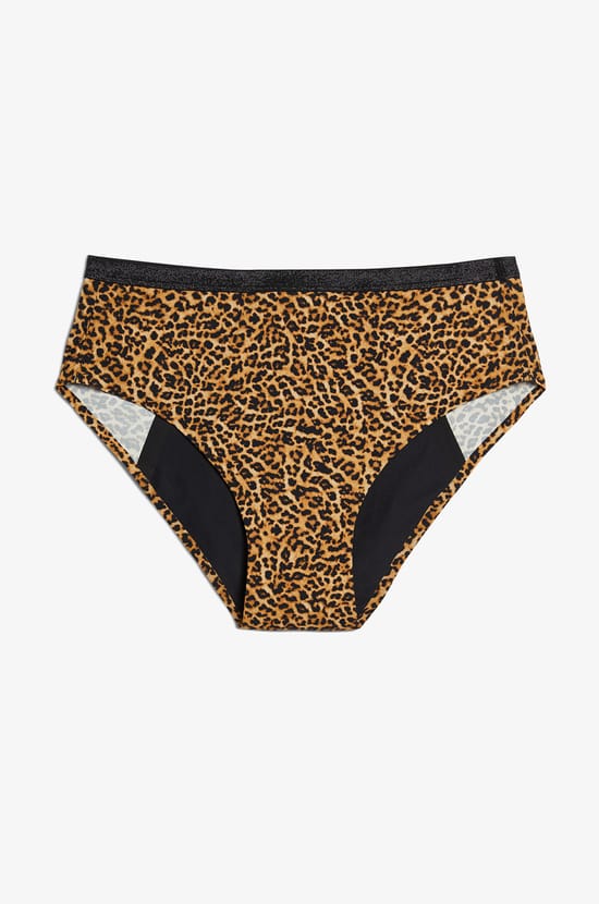 Flux abondant - culotte taille haute de règle;${refinementColor}