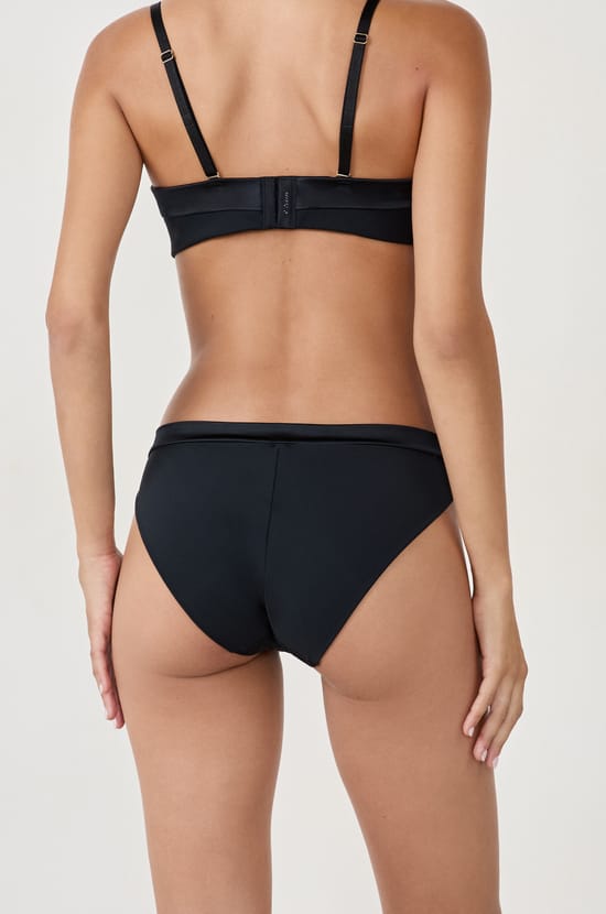 Culotte microfibre satinée;${refinementColor}