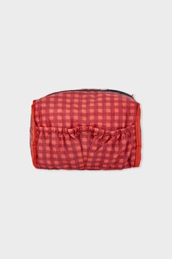Trousse matelassée;${refinementColor}