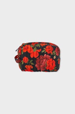 Trousse matelassée;${refinementColor}