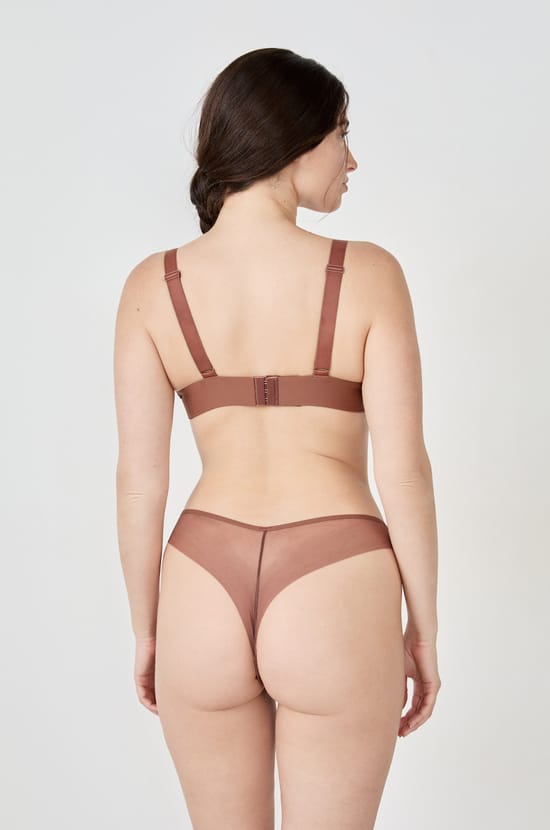 Wireless triangle bra in mesh;${refinementColor}