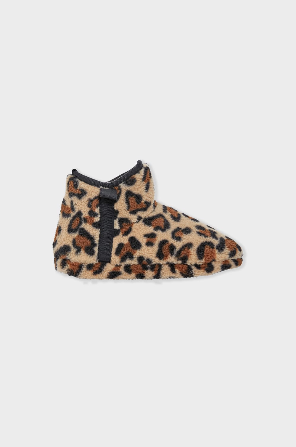 Chaussons bottines en fausse fourrure;${refinementColor}