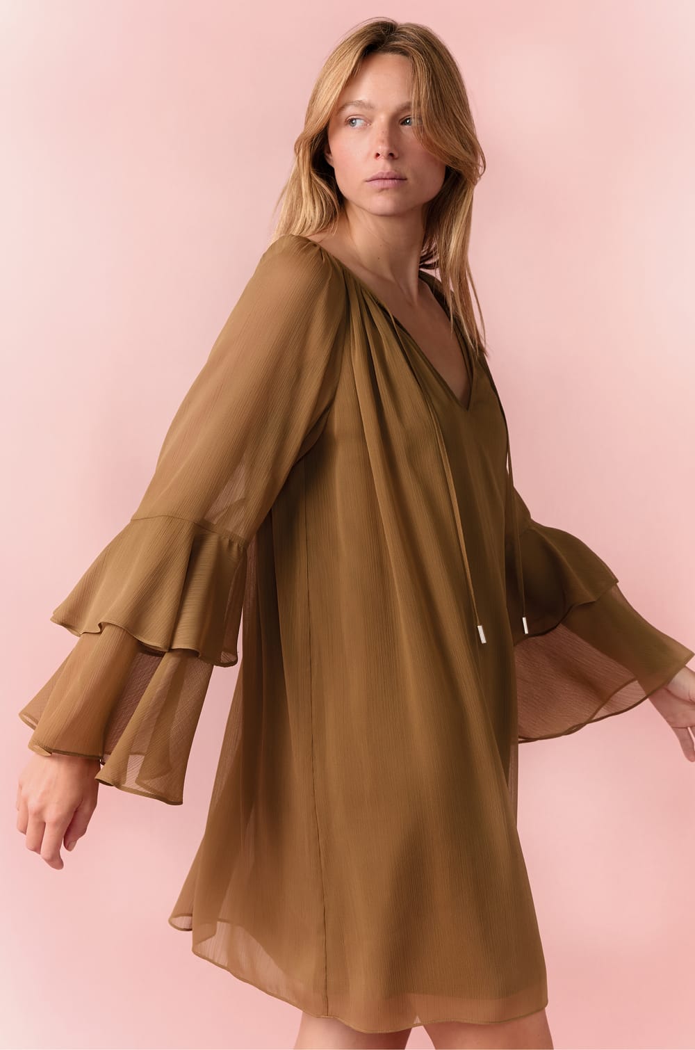 NOT US - Robe courte avec manches à volants;${refinementColor}